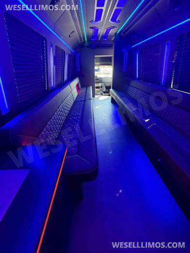 2026 LGE Coachworks Ford E450 Limo Bus/Party Bus 23 passengers W/ Air Ride - Limo Bus for Sale in North East, Pennsylvania, United States - Photo 17