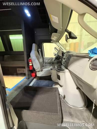 2026 LGE Coachworks Ford E450 Limo Bus/Party Bus 23 passengers W/ Air Ride - Limo Bus for Sale in North East, Pennsylvania, United States - Photo 30