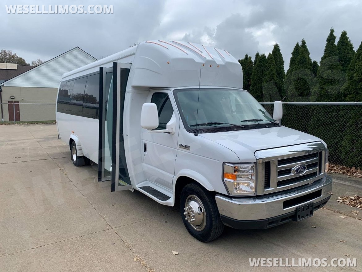 Limo Bus for sale: 2026 Ford E450 Limo Bus by LGE COACHWORKS