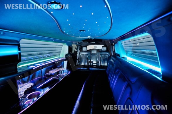 2014 Lincoln MKT Town Car Limousine for Sale in LAS VEGAS, NV - Photo 2