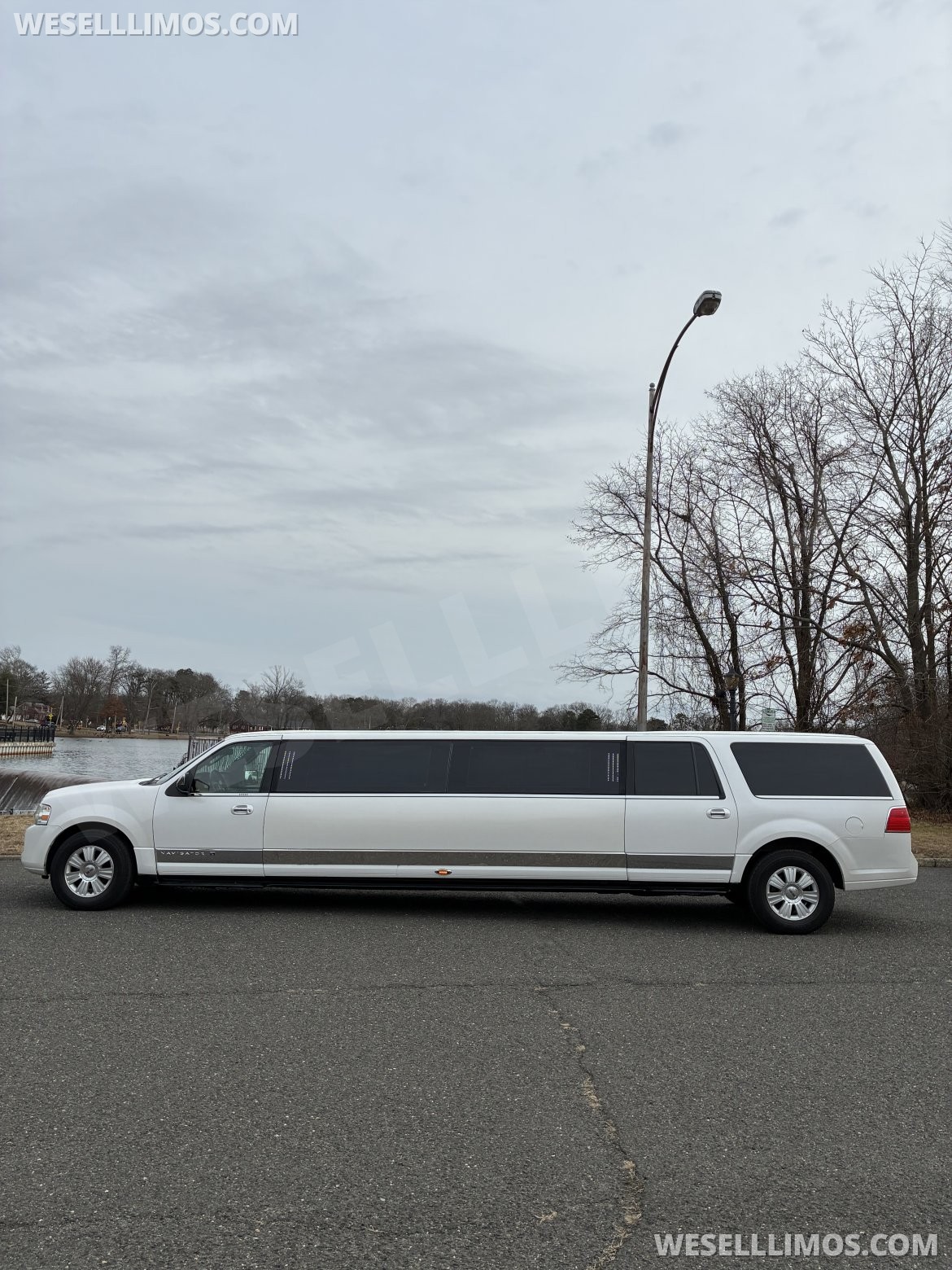 Photo of SUV Stretch for sale: 2014 Lincoln Navigator 140" by Tiffany
