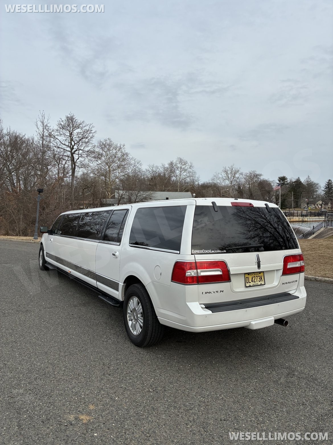 Photo of SUV Stretch for sale: 2014 Lincoln Navigator 140" by Tiffany