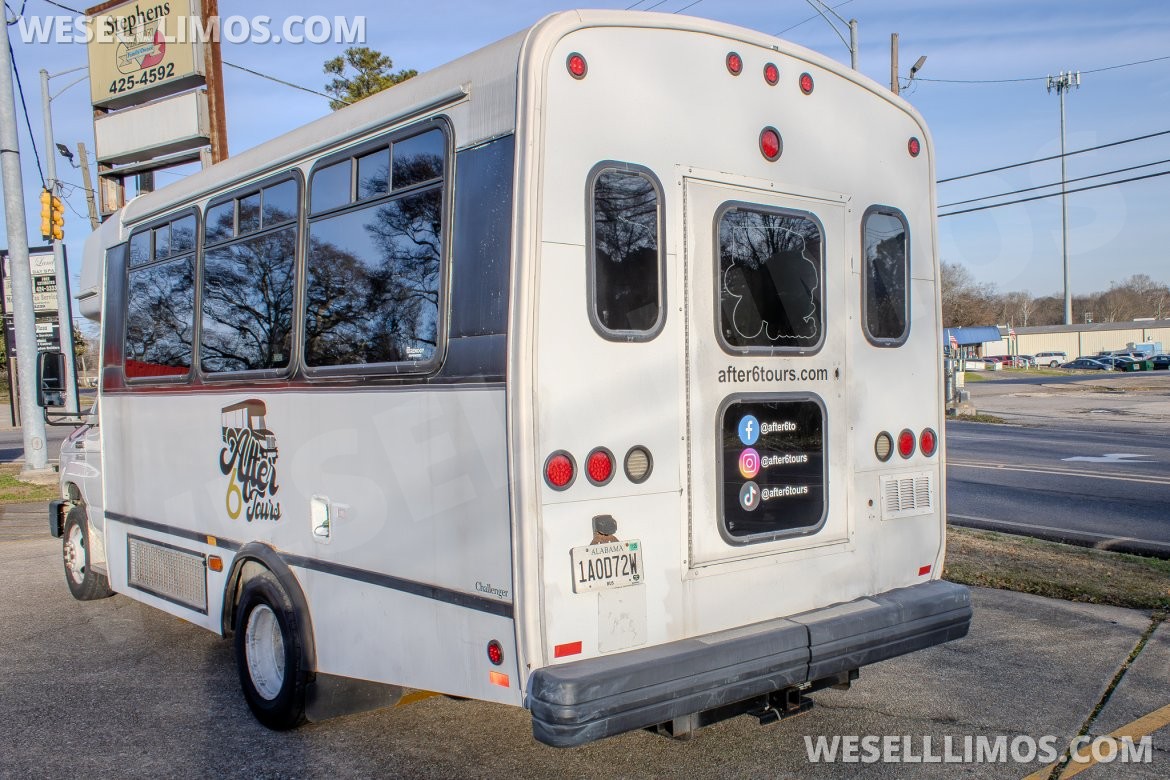 Photo of Limo Bus for sale: 2009 Chevrolet E-450 24"