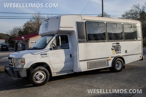2009 Ford E-450 Limo Bus for Sale in Birmingham, AL - Main Photo