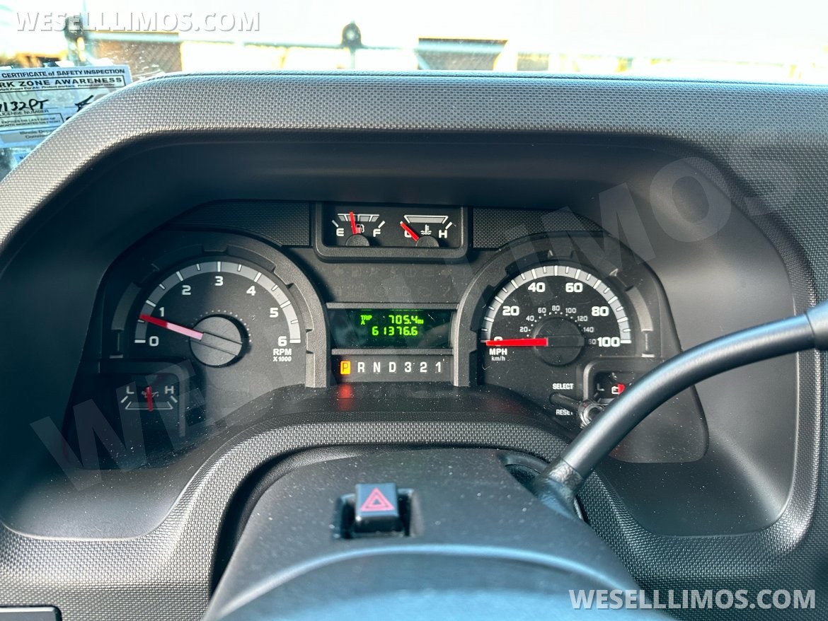 Photo of Executive Shuttle for sale: 2015 Ford 450 by StarCraft