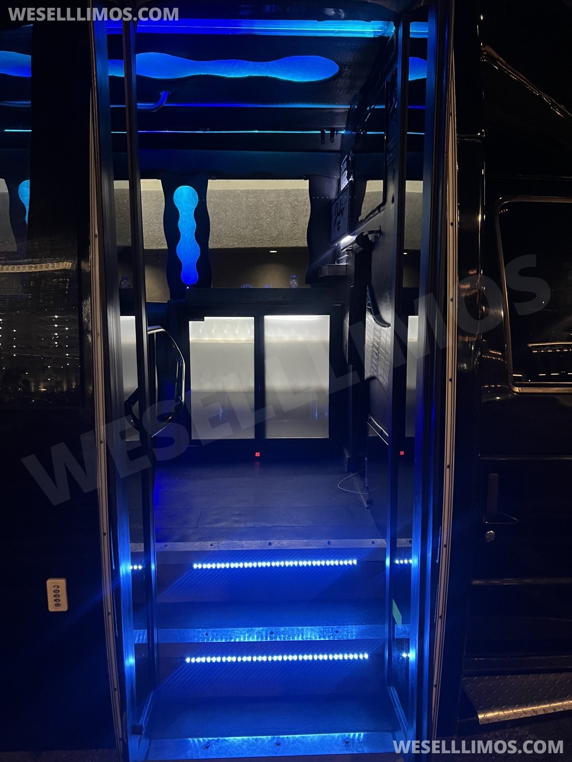 Photo of Limo Bus for sale: 2013 Ford E450 24" by Federal Coach