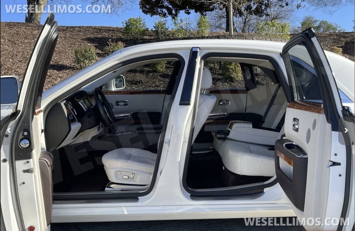 Photo of Sedan for sale: 2010 Rolls-Royce Ghost by Rolls Royce