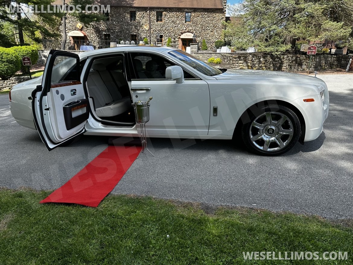 Photo of Sedan for sale: 2010 Rolls-Royce Ghost by Rolls Royce