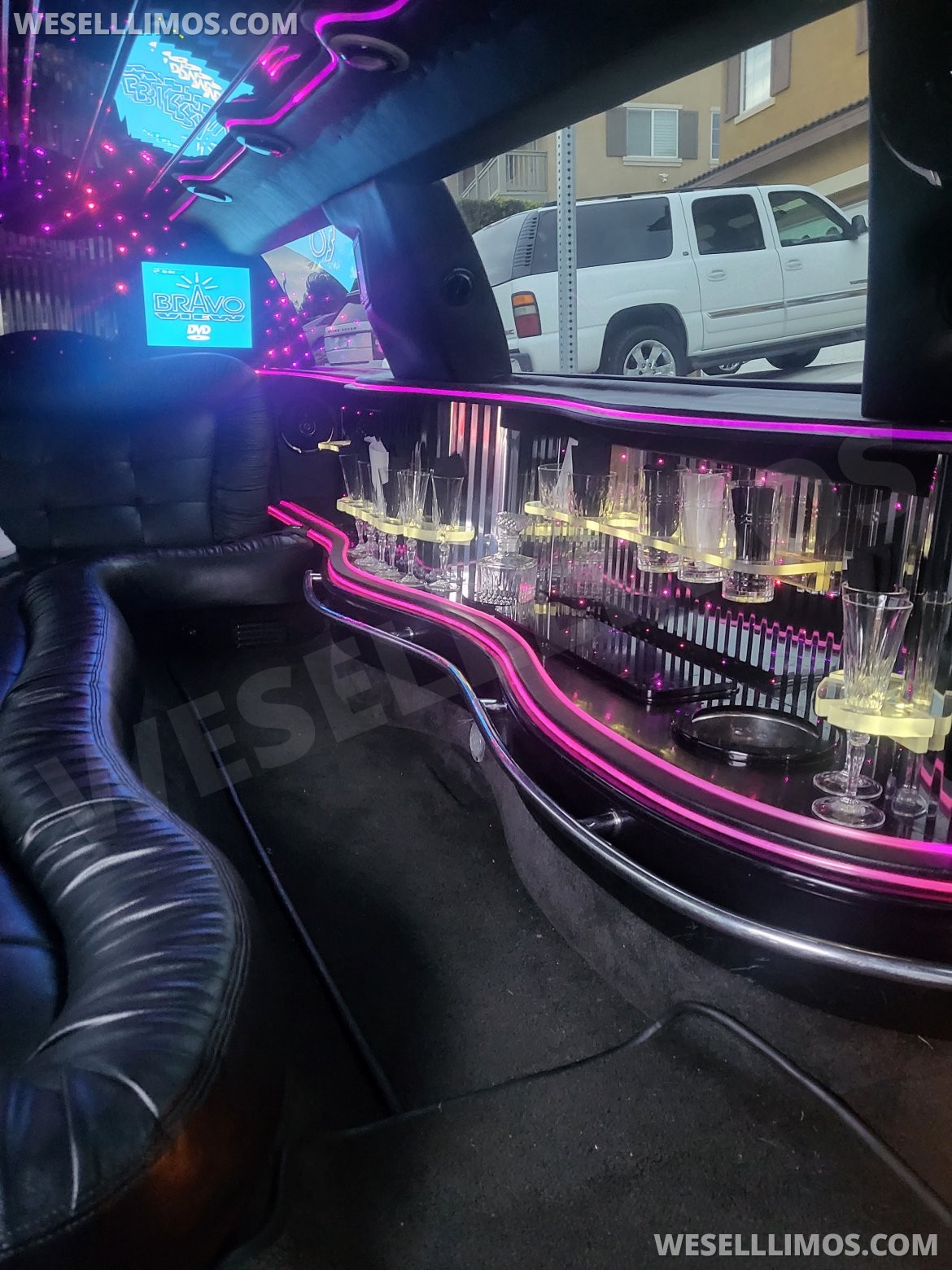 Photo of Limousine for sale: 2005 Lincoln TOWN CAR 32" by Tiffany