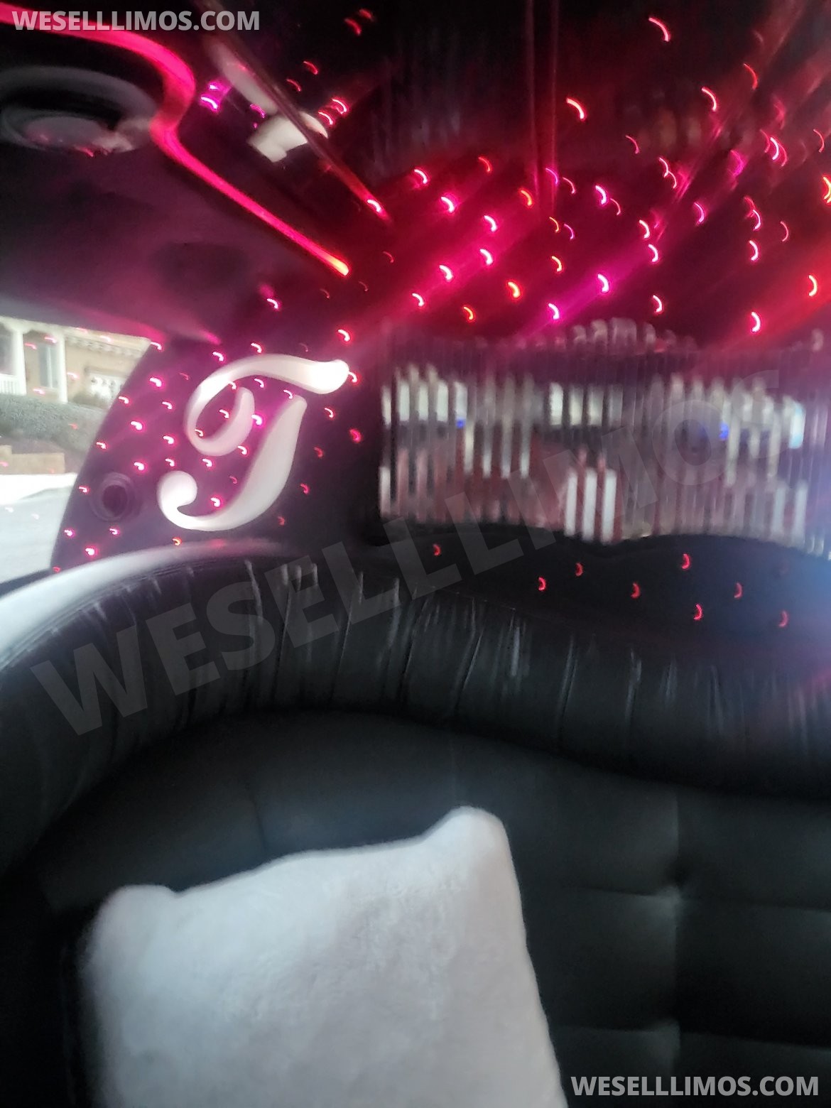 Photo of Limousine for sale: 2005 Lincoln TOWN CAR 32" by Tiffany