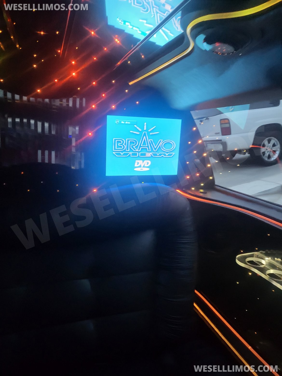 Photo of Limousine for sale: 2005 Lincoln TOWN CAR 32" by Tiffany