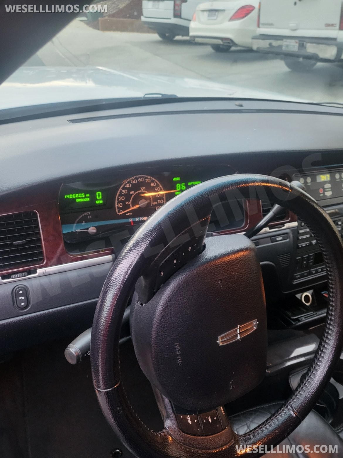 Photo of Limousine for sale: 2005 Lincoln TOWN CAR 32" by Tiffany