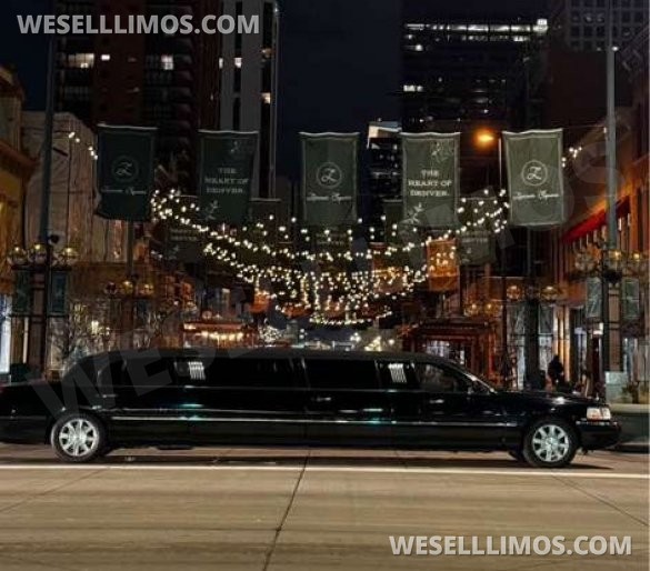 2011 Lincoln MKT Limousine for Sale in Aurora, CO - Main Photo