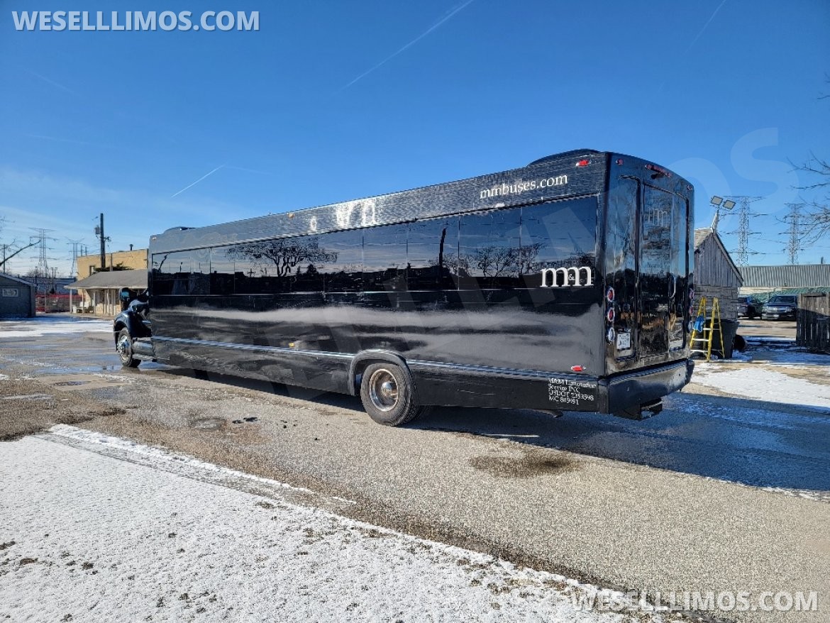 Photo of Shuttle Bus for sale: 2015 Ford F-750 45" by Tiffany Coachbuilders