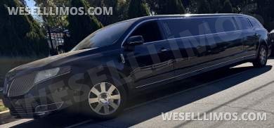 2016 Executive Lincoln MKT Limousine - Limousine for Sale in Los Angeles, CA - Photo 3
