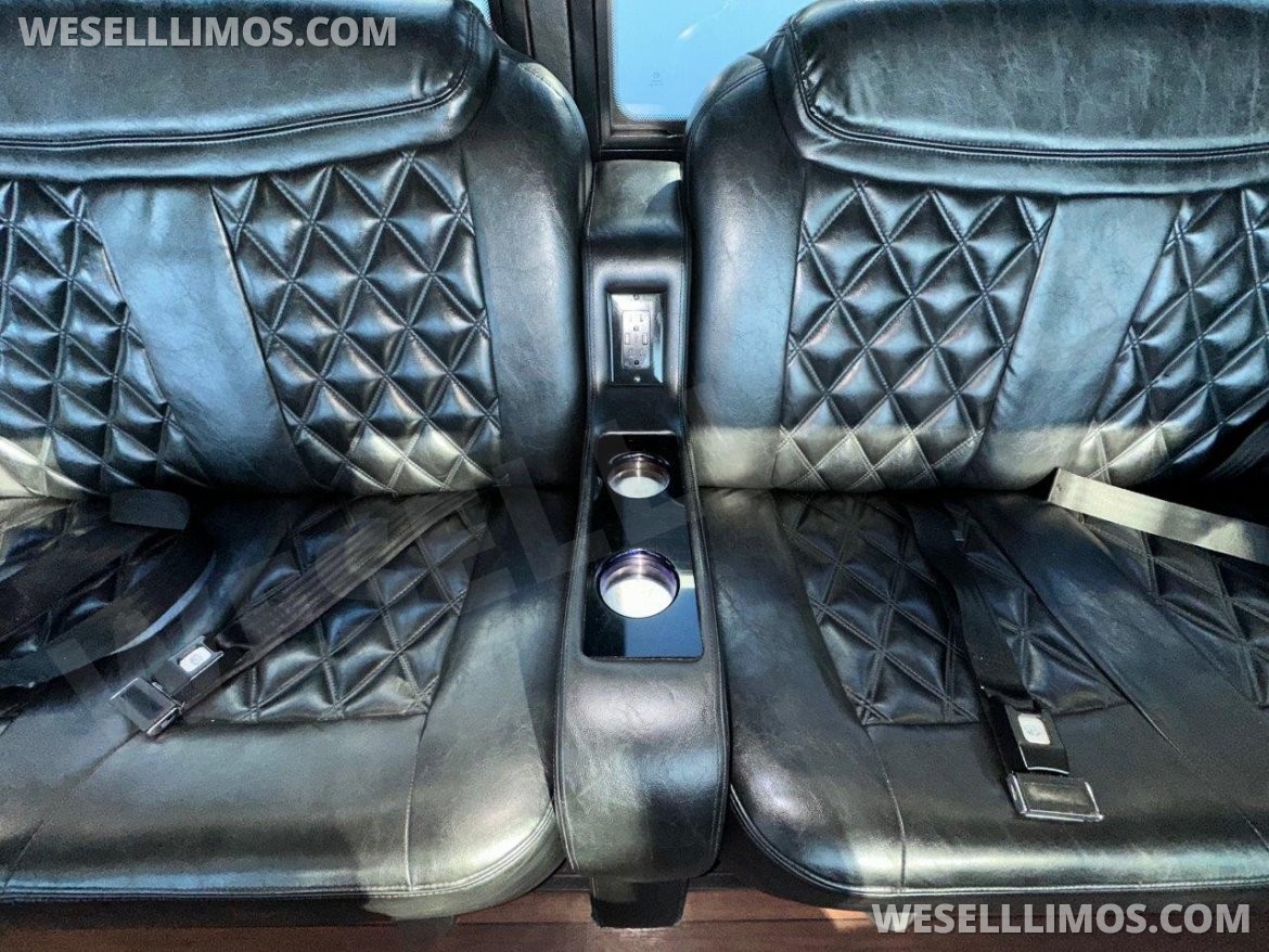Photo of Limo Bus for sale: 2014 Freightliner M2 GM40 Limousine Bus 40" by Grech Motors