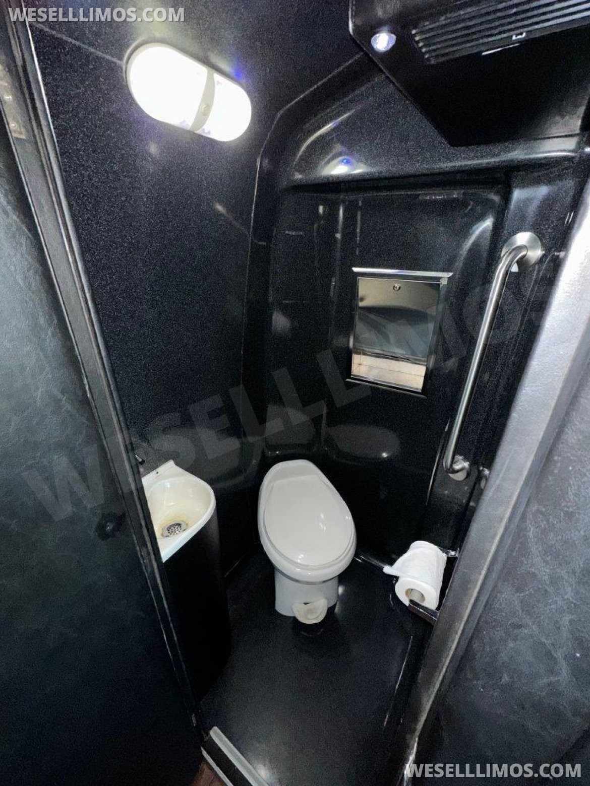 Photo of Limo Bus for sale: 2014 Freightliner M2 GM40 Limousine Bus 40" by Grech Motors