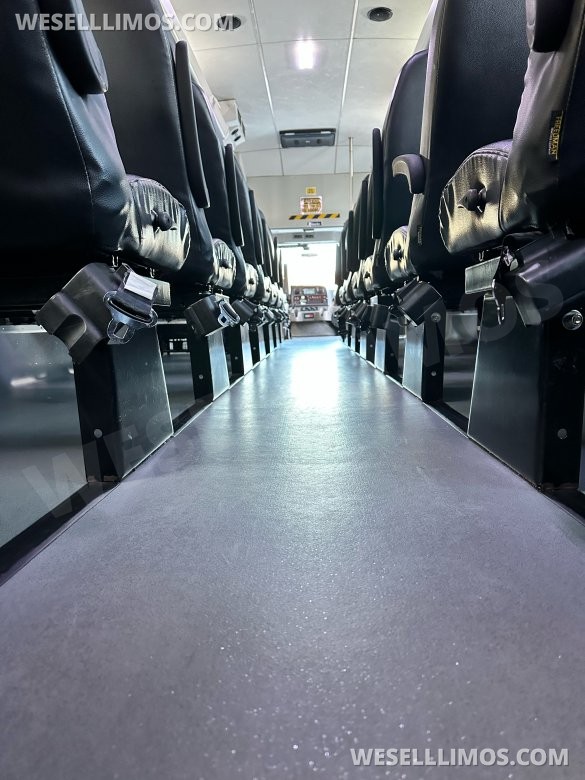 2017 Glaval Bus 2017 Executive Shuttle for Sale in addison, IL - Photo 3