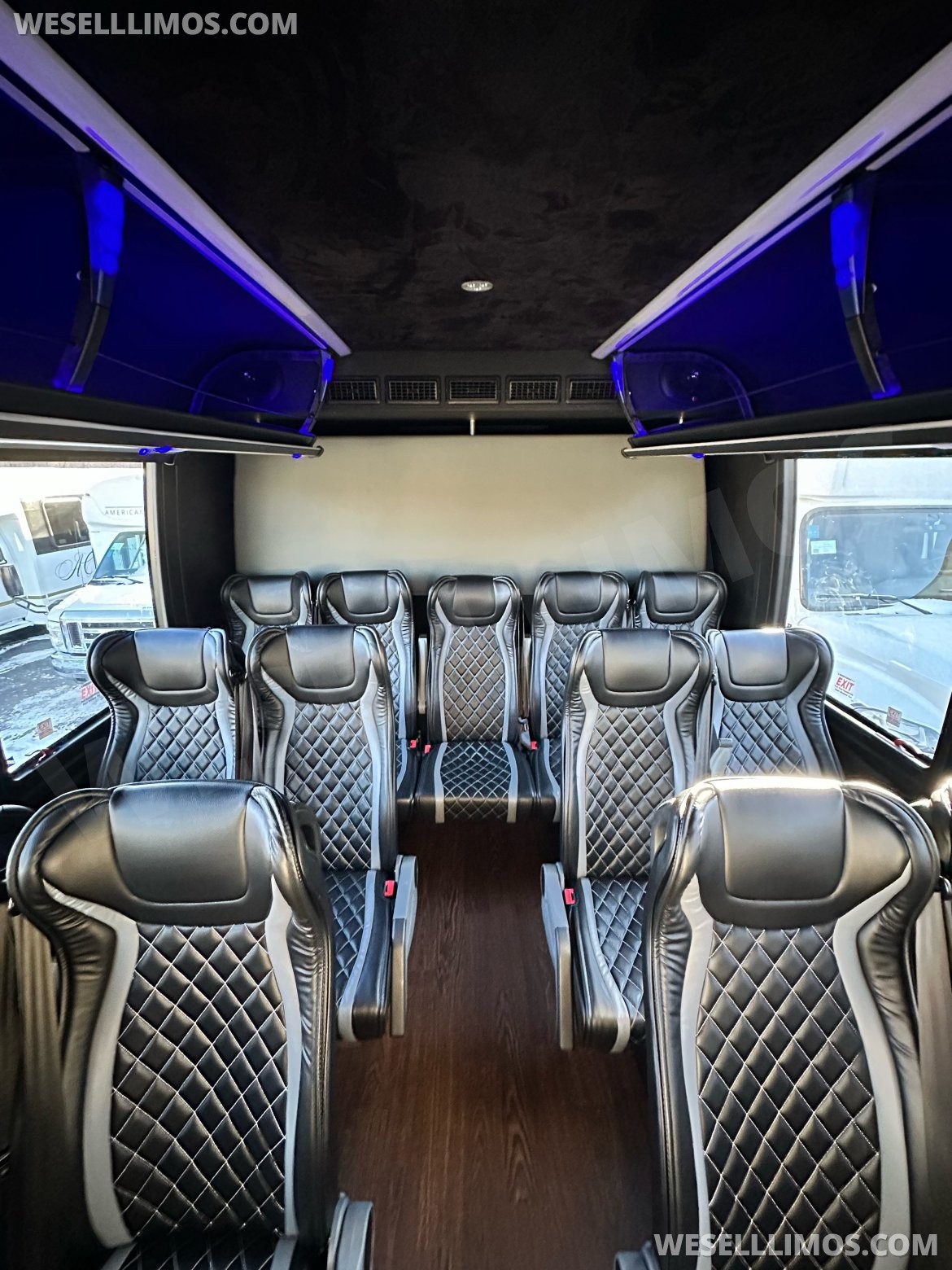 Photo of Executive Shuttle for sale: 2017 Ford 550 by Executive Coach