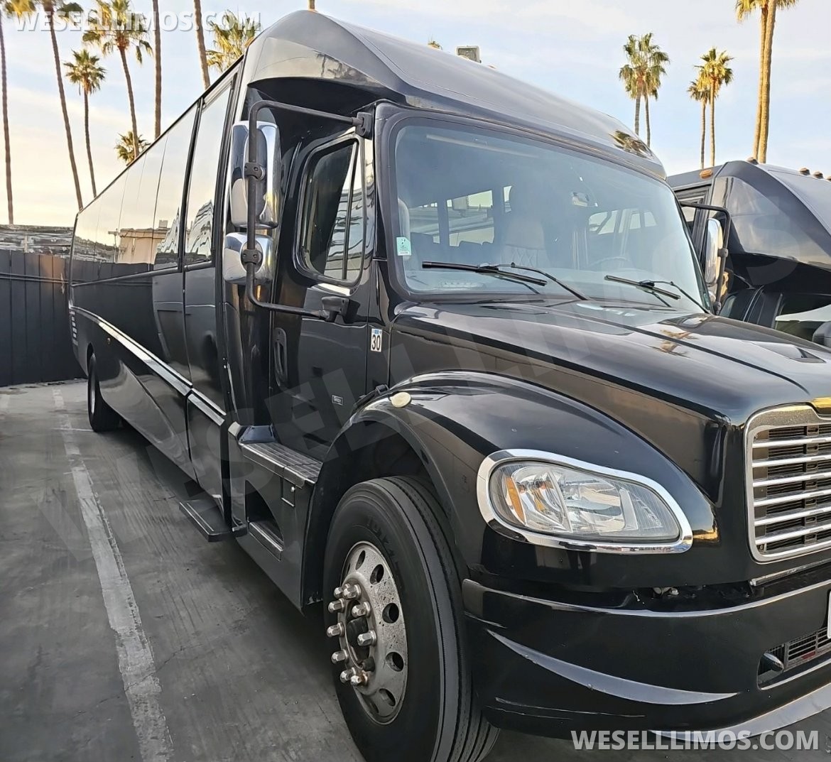 Photo of Executive Shuttle for sale: 2015 Freightliner GM40 by Grech