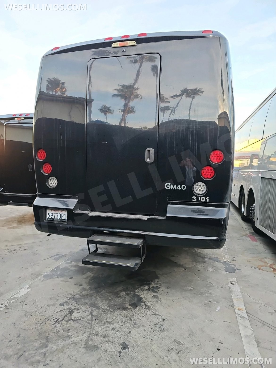 Photo of Executive Shuttle for sale: 2015 Freightliner GM40 by Grech