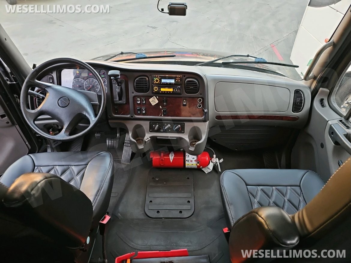 Photo of Executive Shuttle for sale: 2015 Freightliner GM40 by Grech