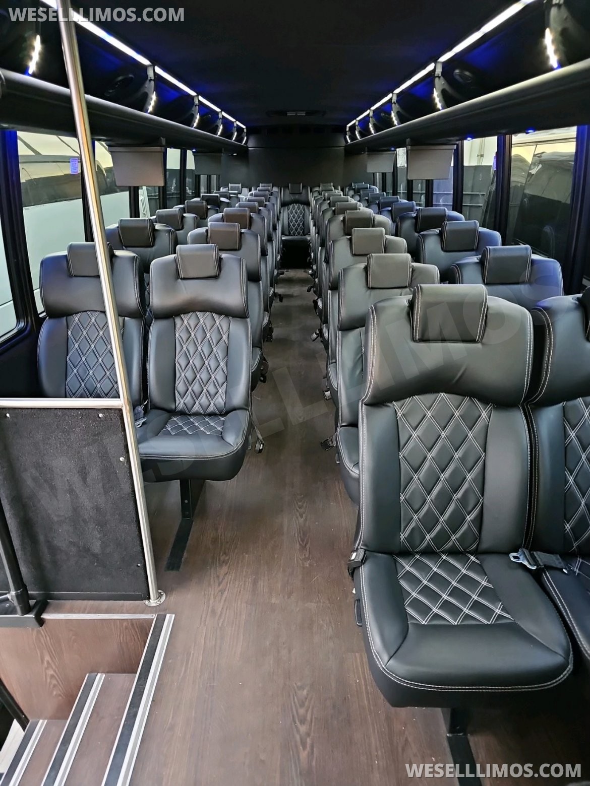 Photo of Executive Shuttle for sale: 2015 Freightliner GM40 by Grech