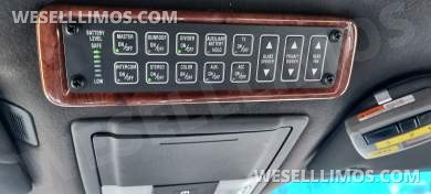 2017 Royale Lincoln MKT Limousine - Limousine for Sale in Waterbury, CT - Photo 6