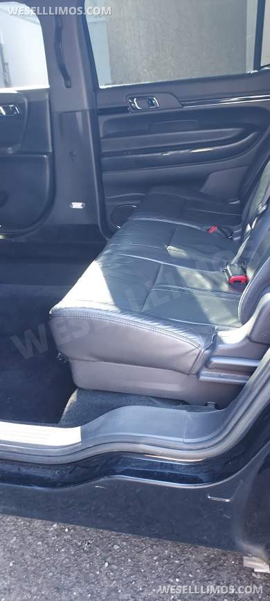 2017 Royale Lincoln MKT Limousine - Limousine for Sale in Waterbury, CT - Photo 12