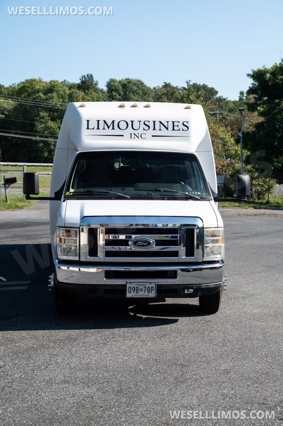 2014 Ford E-450 Shuttle Bus for Sale in Upper Marlboro, MD - Photo 2