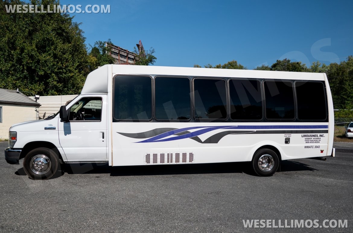 Photo of Shuttle Bus for sale: 2014 Ford E-450 by Champion