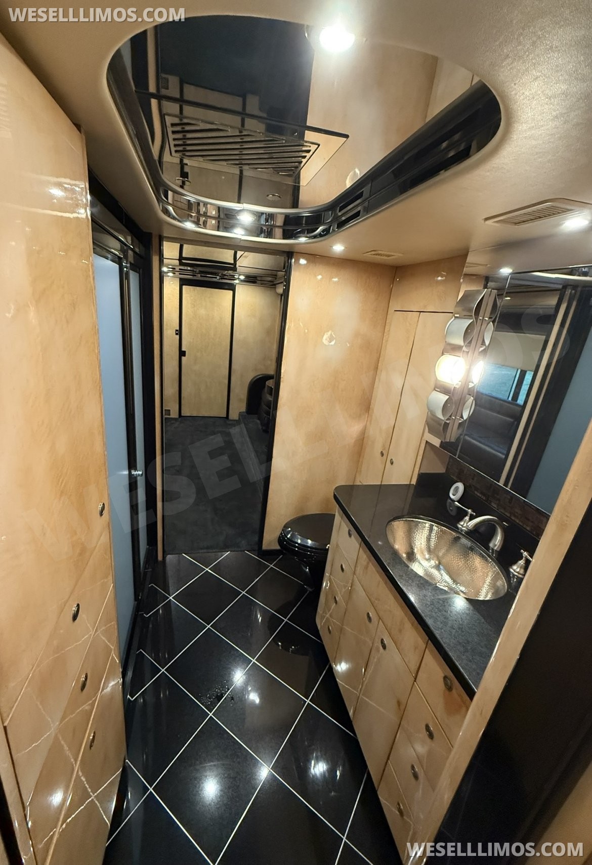 Photo of Limo Bus for sale: 2004 Prevost H3-45 VIP 45" by FEATHERLITE