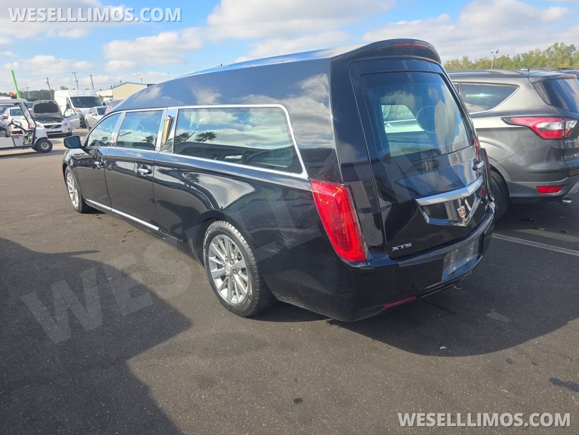 Photo of Funeral for sale: 2015 Cadillac XTS Renaissance Hearse by Federal