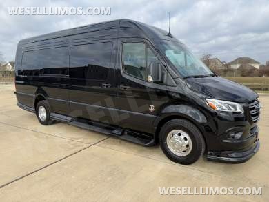 2026 OGV Luxury Coach V-Cruise 10OB Full Wall Partition Sprinter