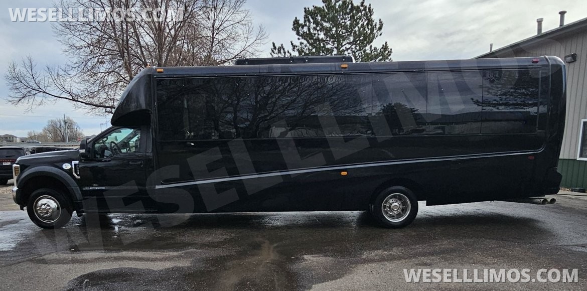 Photo of Shuttle Bus for sale: 2018 Ford F550 33" by Grech GM33