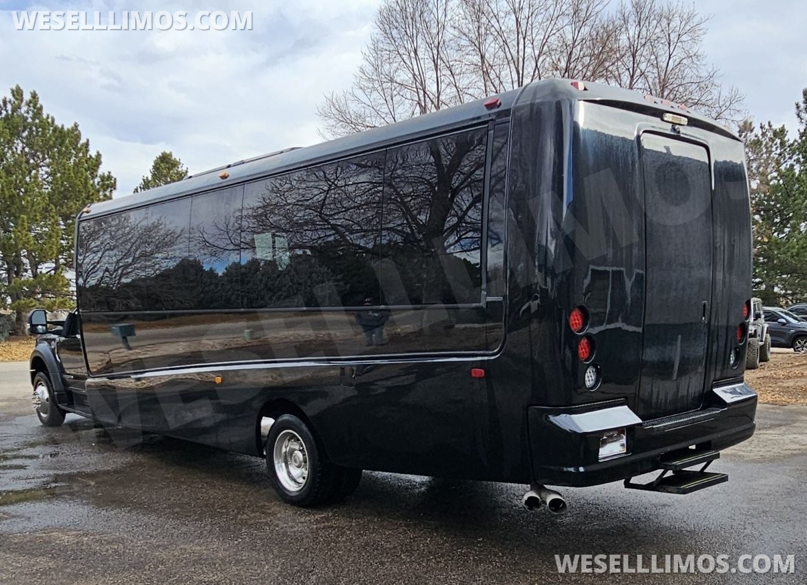 Photo of Shuttle Bus for sale: 2018 Ford F550 33" by Grech GM33