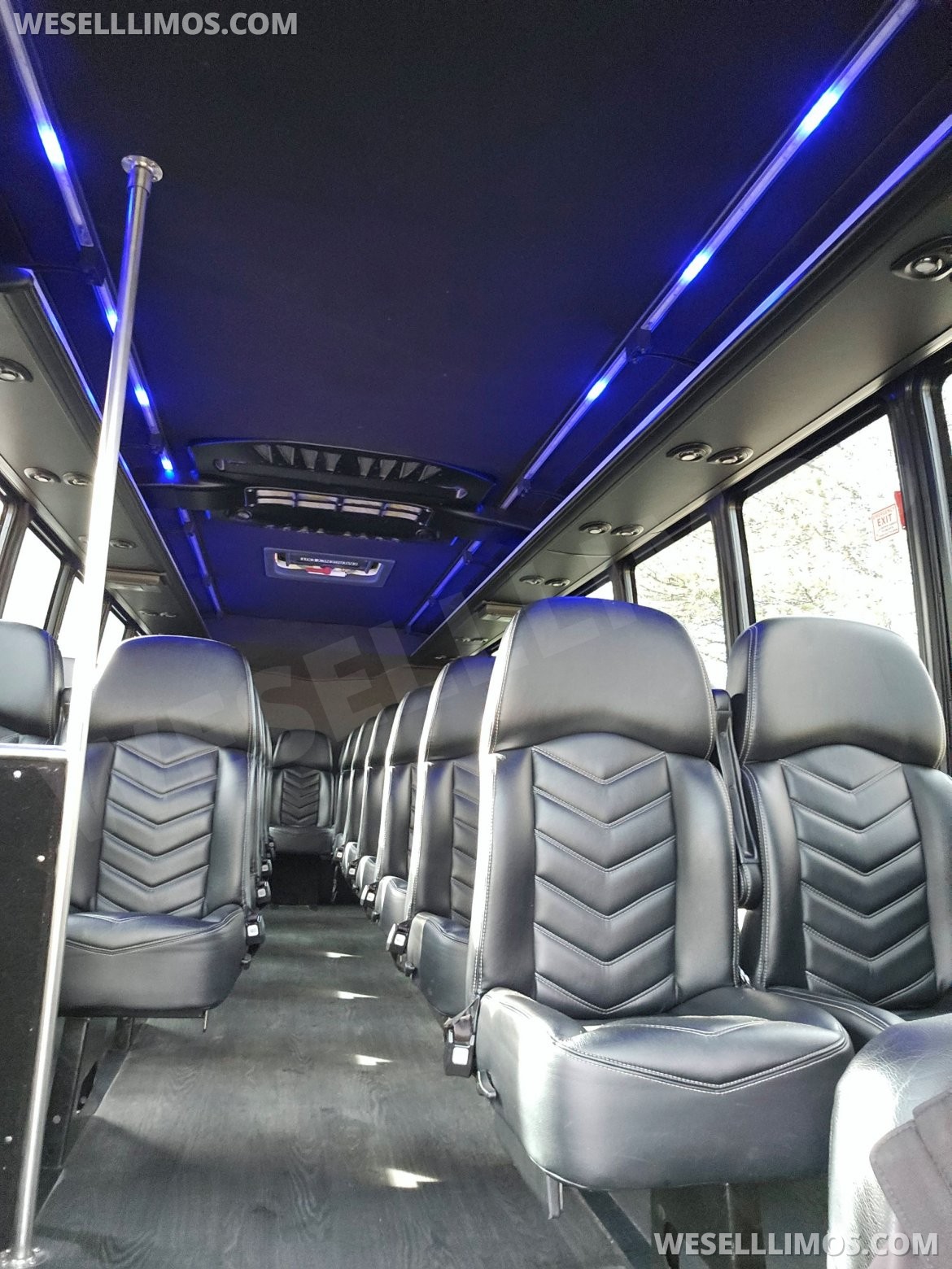 Photo of Shuttle Bus for sale: 2018 Ford F550 33" by Grech GM33