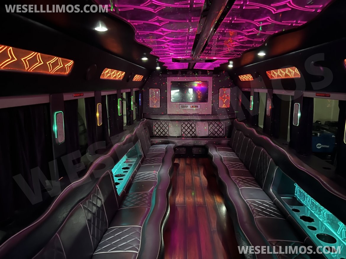 Photo of Limo Bus for sale: 2013 International Bus 30" by Navistar