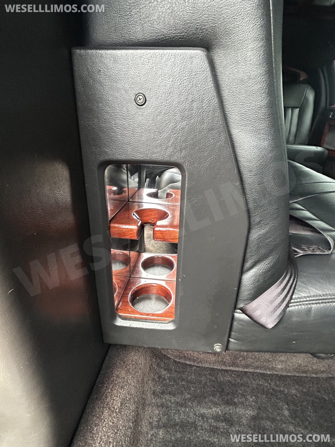 Photo of Limousine for sale: 2007 Lincoln Towncar by Da Bryan Coach