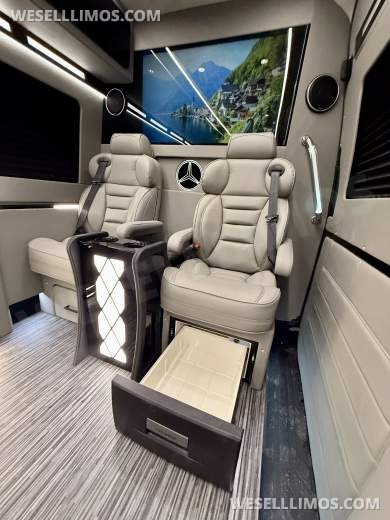 Jet-Style Custom Mercedes-Benz Sprinter
