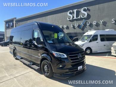 2026 OGV Luxury Coach Mercedes-Benz  V-Drive 10RJ With Full Partition Sprinter