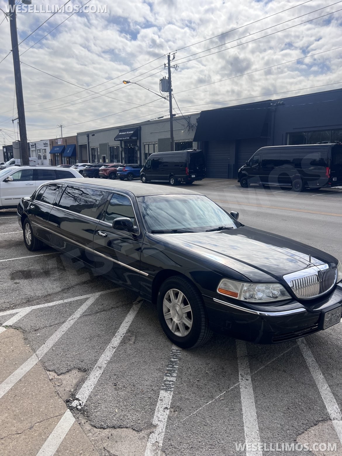 Limousine for sale: 2011 Lincoln Town car