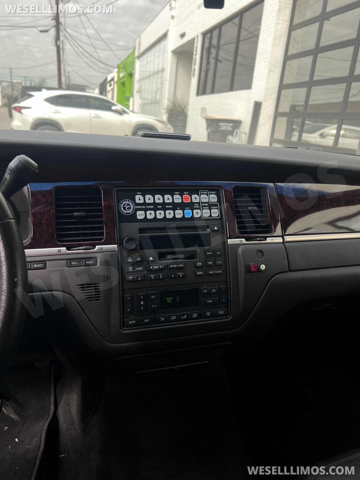 Photo of Limousine for sale: 2011 Lincoln Town car