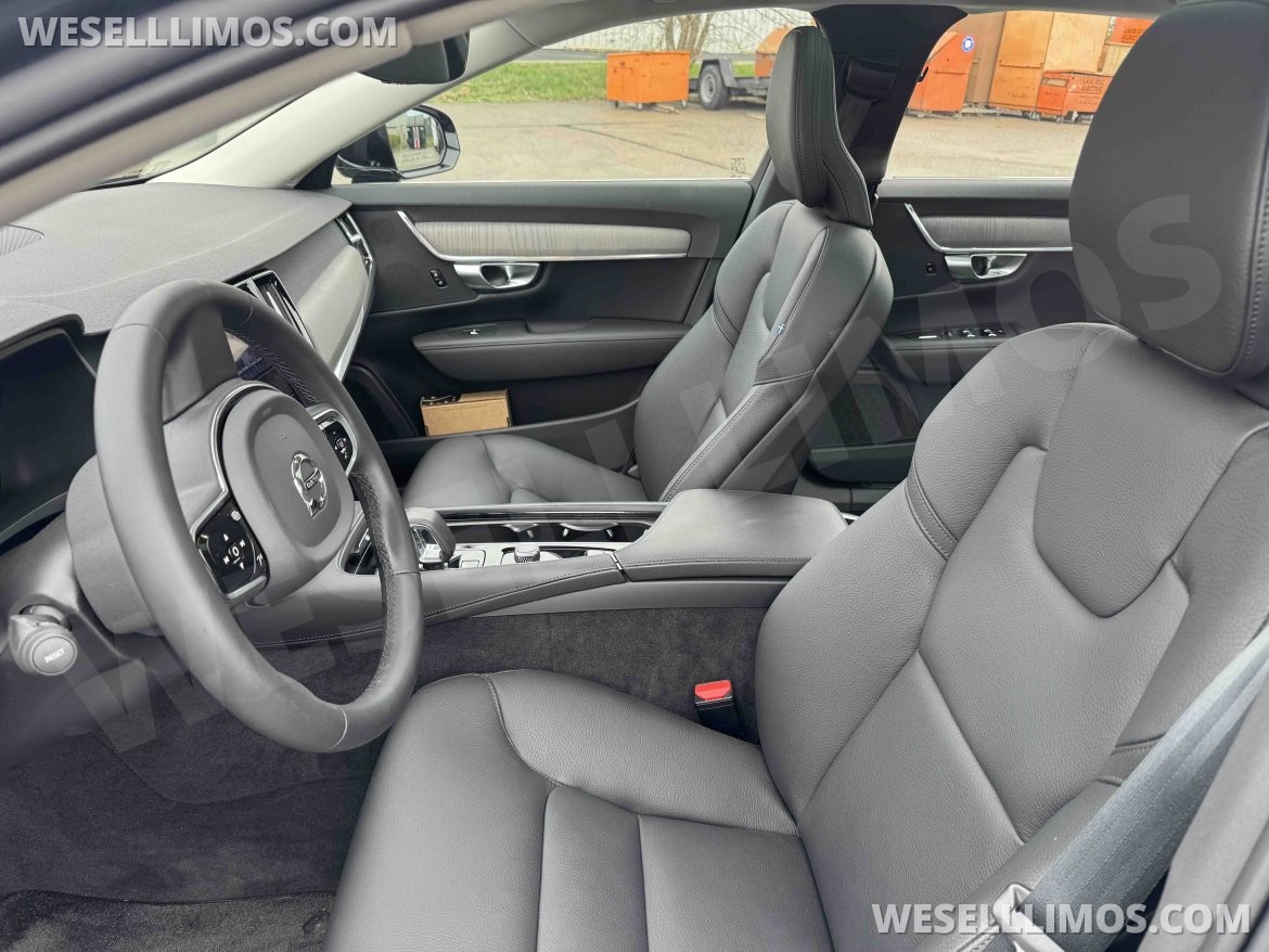 Photo of Sedan for sale: 2023 Volvo S90 by Volvo