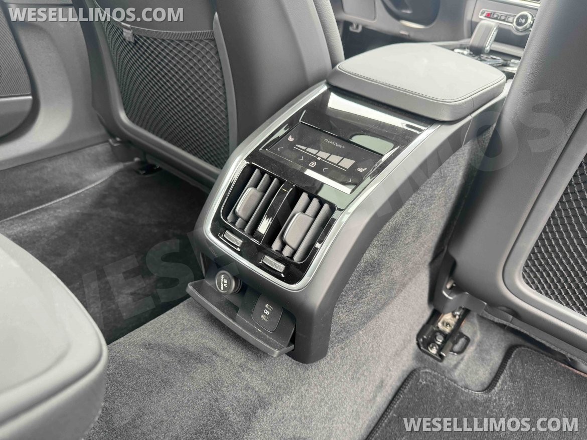 Photo of Sedan for sale: 2023 Volvo S90 by Volvo