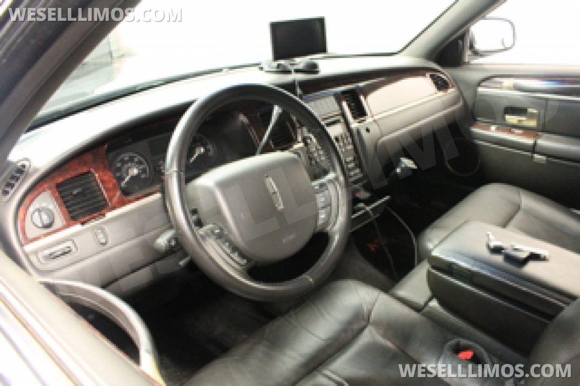 Photo of Limousine for sale: 2011 Lincoln Royale 120