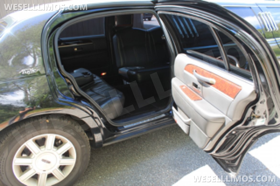 Photo of Limousine for sale: 2011 Lincoln Royale 120