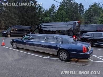 2006 Lincoln Town Car - Limousine for Sale in Meredith, NH - Photo 1