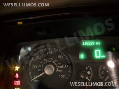 2006 Lincoln Town Car - Limousine for Sale in Meredith, NH - Photo 4