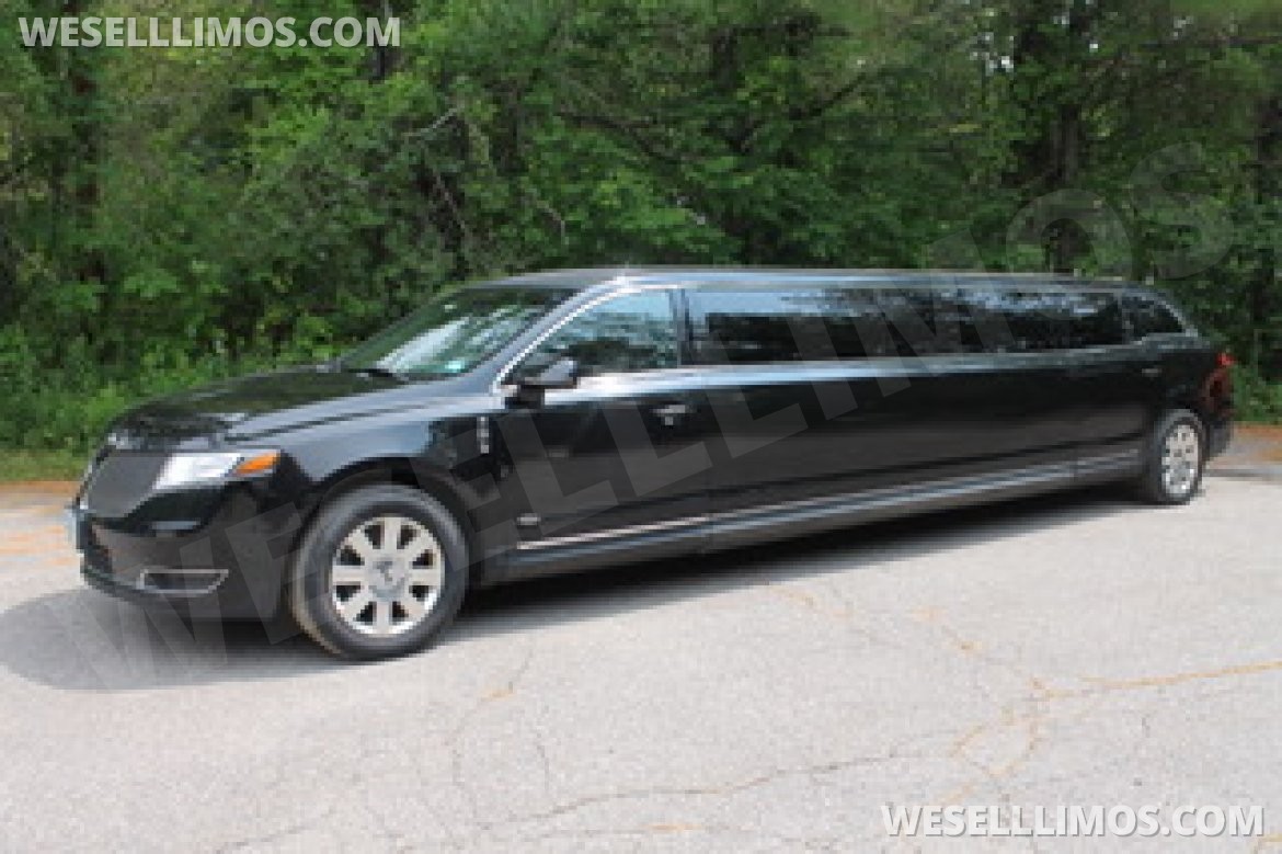 Photo of SUV Stretch for sale: 2014 Lincoln Royale